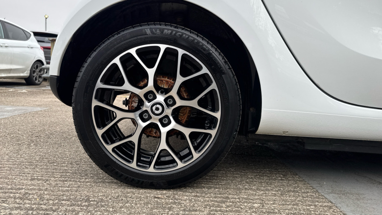 Smart EQ fortwo coupe 60kW EQ Exclusive 17kWh 2dr Auto [22kWCh] Electric Coupe